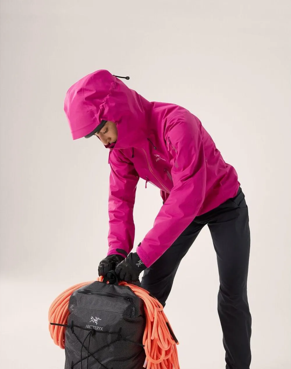 DAMES Arcteryx Alpha SV jacket W