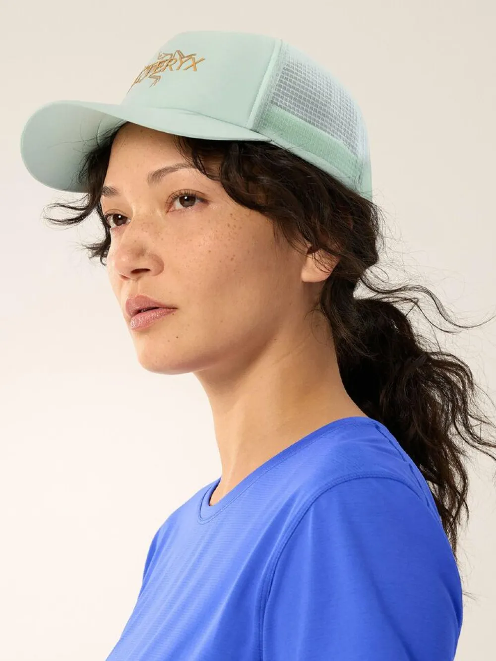DAMES Arcteryx Bird Word Trucker Hat
