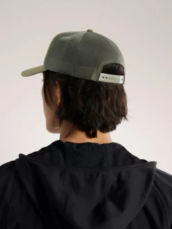 DAMES Arcteryx Bird Word Trucker Hat