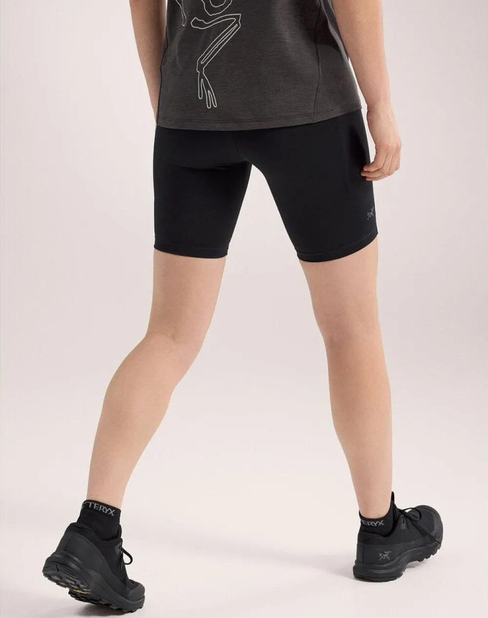 DAMES Arcteryx Essent HR short 8