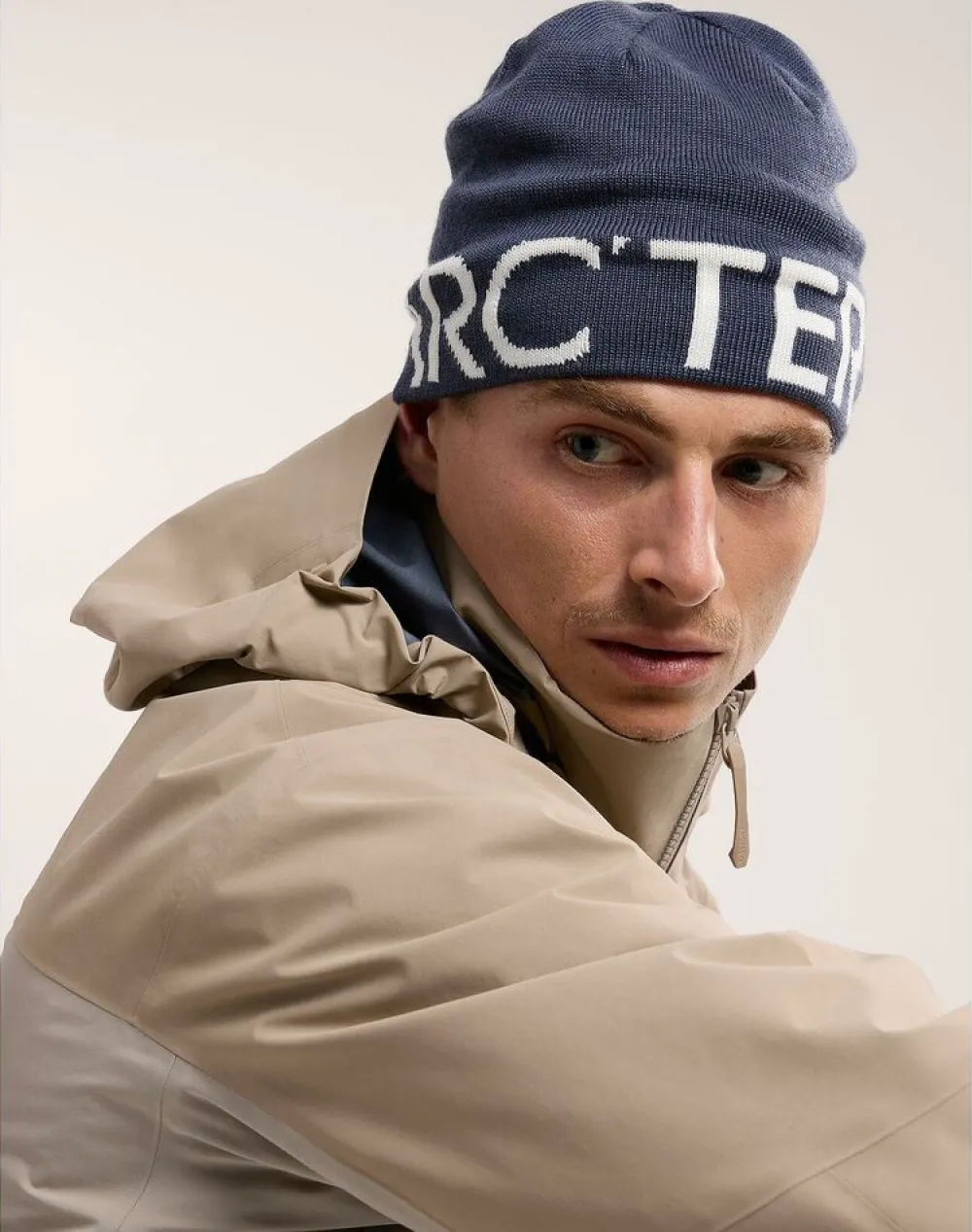 DAMES Arcteryx Word head toque