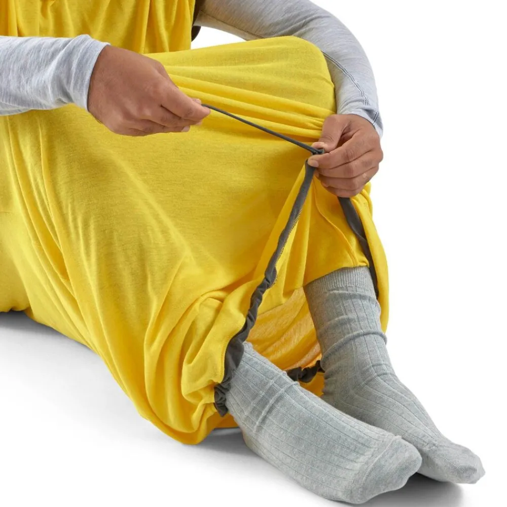 Sea To Summit Reactor Sleeping Bag Liner Mummy W/ Drawcord Stand