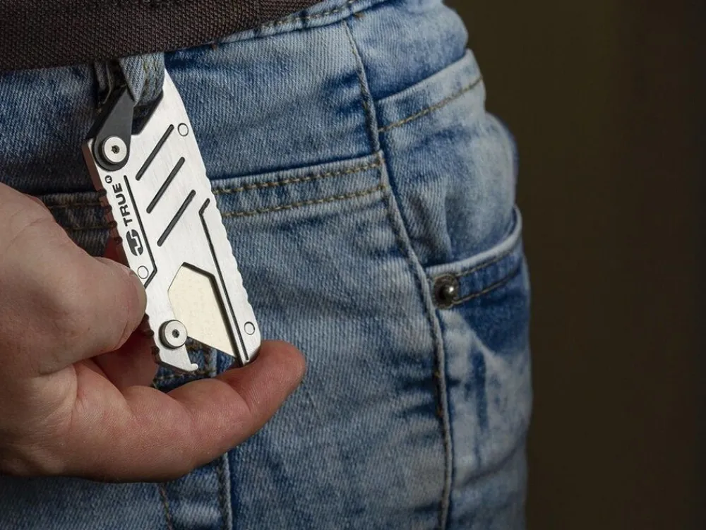 True Utility Box Cutter Clam