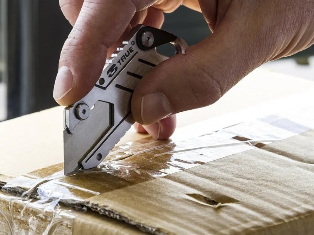 True Utility Box Cutter Clam