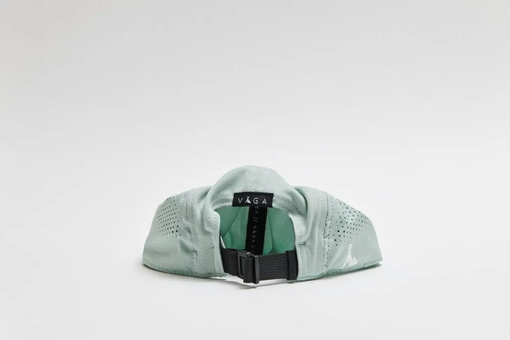 DAMES VAGA Feather Racing Cap