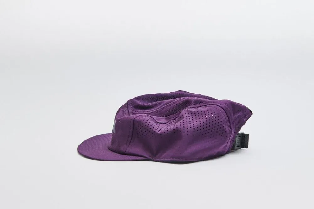 DAMES VAGA Feather Racing Cap