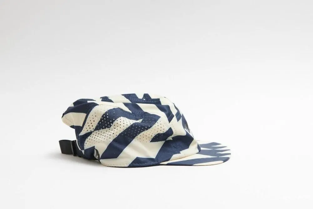 DAMES VAGA Feather Racing Cap